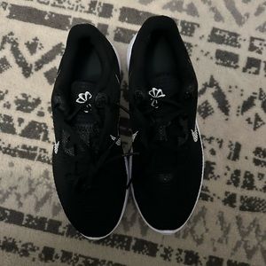 Nike Women's Flex Experience Run 11 Running Shoes